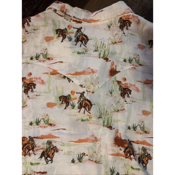 Wrangler Western Desert Rodeo Cowboy Print Button Up Shirt Size Large Women's - Picture 5 of 5